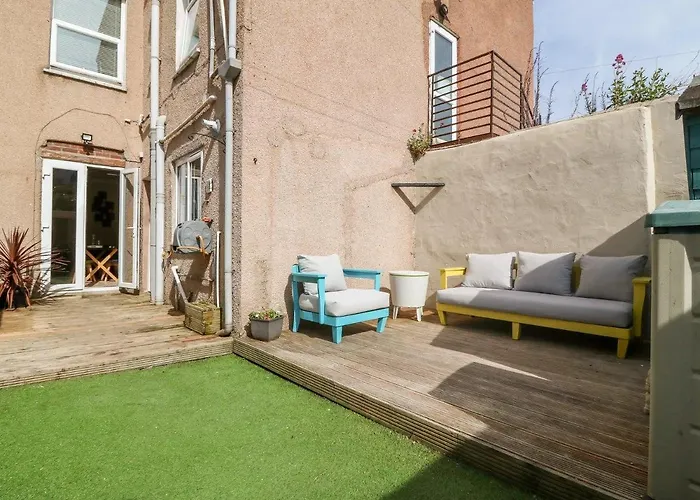 Llandudno 3 Bedroom Holiday Apartment In Town Centre