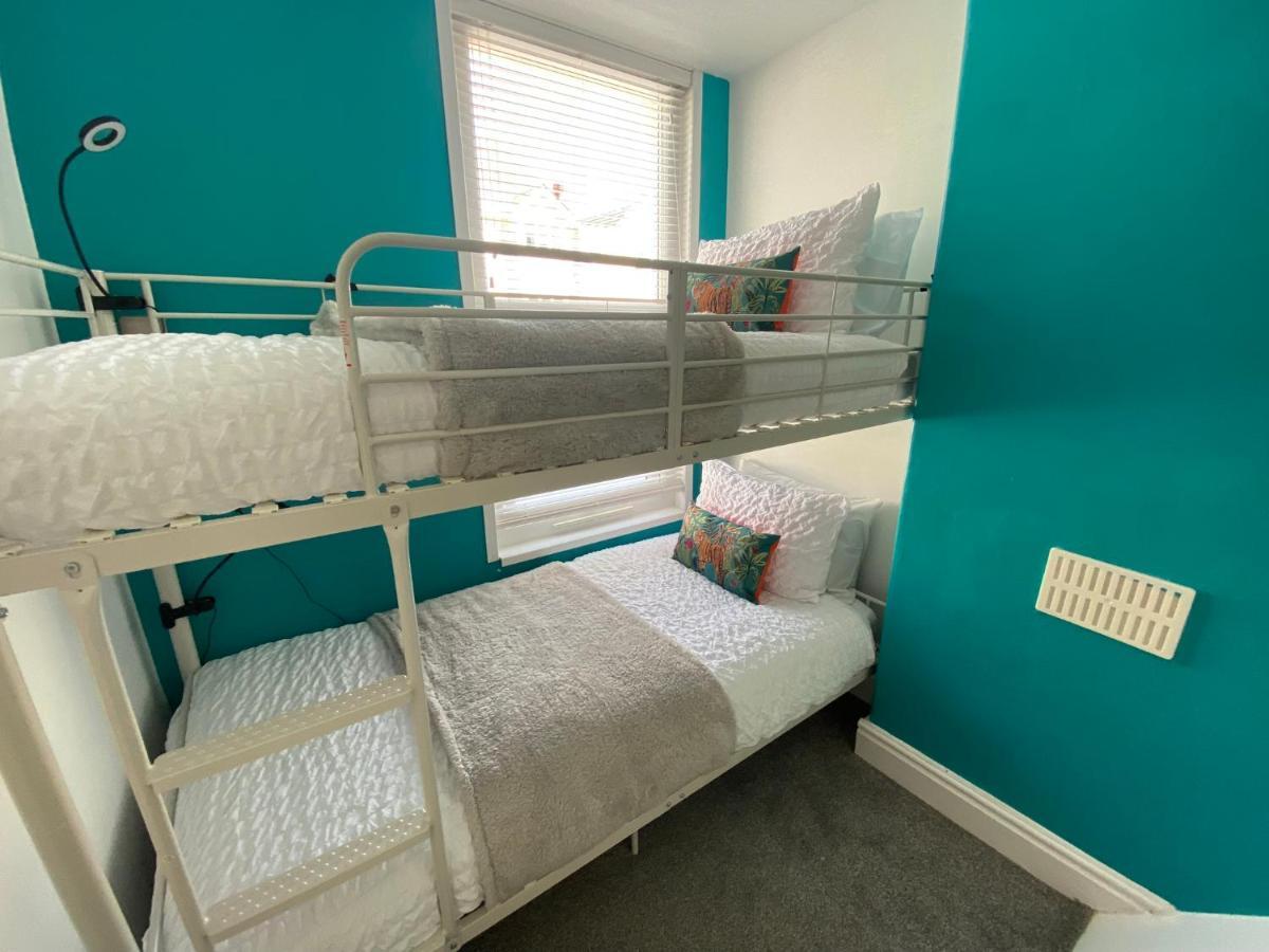 3 Bedroom In Town Centre