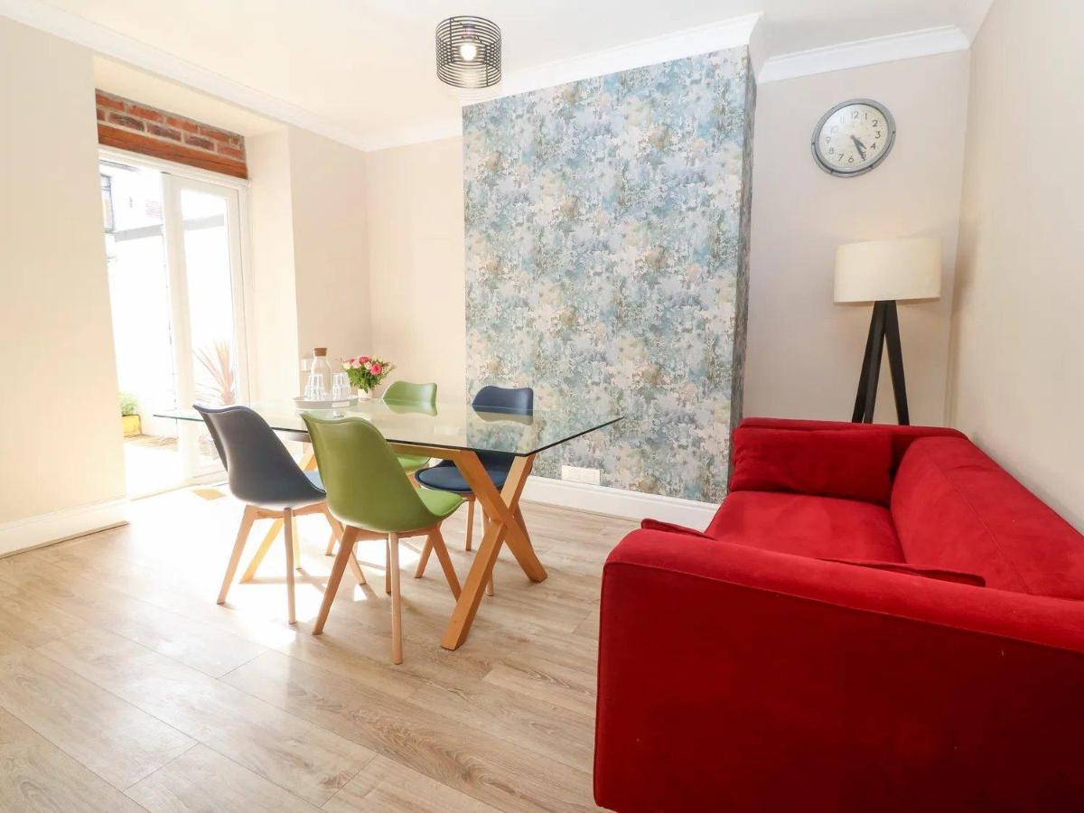 3 Bedroom In Town Centre